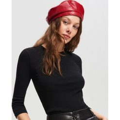 Koszulka z rękawem 3/4 - Czarny. Czarne koszulki damskie Reserved, s, bez wzorów, bez kołnierzyka, bez rękawów. Za 49,99 zł.