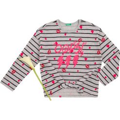 Bluza w kolorze szaro-czarnym. Szare bluzy niemowlęce Benetton Kids, w paski, bez rękawów, bez kaptura. W wyprzedaży za 35,95 zł.