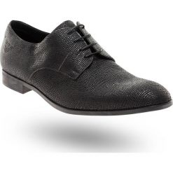 CZARNE SKÓRZANE PÓŁBUTY EMPORIO ARMANI. Czarne buty wizytowe męskie Emporio Armani, bez wzorów, ze skóry, na sznurówki. Za 809,50 zł.