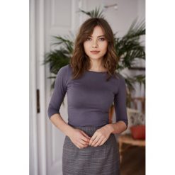 Bluzka Ribolla Taupe XXS fioletowy. Fioletowe bluzki damskie Marie Zélie, s, w paski, z elastanu, klasyczne, z klasycznym kołnierzykiem, bez rękawów. W wyprzedaży za 88,90 zł.