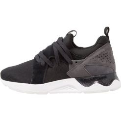 Trampki damskie slip on: Asics Tiger GELLYTE V SANZE Tenisówki i Trampki black