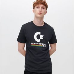 T-shirt Commodore 64 - Czarny. Czarne t-shirty męskie Reserved, s, bez wzorów, bez kołnierzyka. Za 59,99 zł.