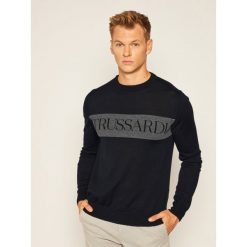 Sweter Trussardi Jeans 52M00426. Czarne swetry męskie Trussardi Jeans, m, bez wzorów, z jeansu, klasyczne, z klasycznym kołnierzykiem, bez kaptura. Za 549,00 zł.
