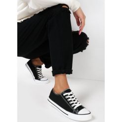 Czarne Trampki Tyrell. Czarne trampki i tenisówki damskie Born2be, bez wzorów, bez zapięcia. Za 59,99 zł.