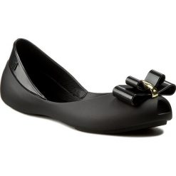 Baleriny MELISSA - Mel Queen II Inf 31842 Black 01003. Czarne meliski damskie marki Melissa, z tworzywa sztucznego. W wyprzedaży za 149,00 zł.