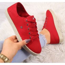 Tenisówki damskie espadryle czerwone Big Star DD274424 - czerwony. Czerwone espadryle damskie BIG STAR, bez wzorów, bez obcasa. Za 40,00 zł.