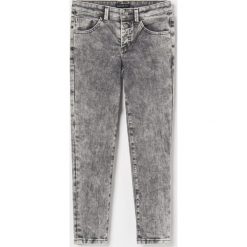 Jeansy skinny fit -. Jeansy damskie Reserved. Za 69,99 zł.