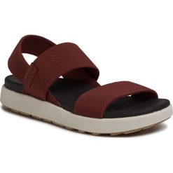 Sandały KEEN - Elle Backstrap 1022622 Fired Brick. Czerwone klapki damskie Keen, bez wzorów, z tworzywa sztucznego, bez obcasa. Za 299,00 zł.