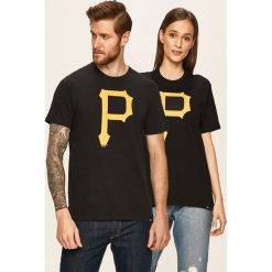 47brand - T-shirt. Czarne topy damskie 47brand, s, z nadrukiem, z bawełny, z okrągłym kołnierzem. W wyprzedaży za 79,90 zł.