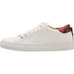 Tenisówki męskie: Giuliano Galiano NO LIMITS LOW PYTHON Tenisówki i Trampki white/red