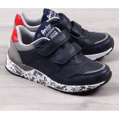 Buty sportowe chłopięce granatowe American Club 27. Szare buty chłopięce sportowe American CLUB, bez zapięcia. Za 89,99 zł.