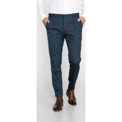 Scotch & Soda Blake Spodnie Niebieski. Niebieskie spodnie męskie Scotch & Soda, bez wzorów, z elastanu. Za 533,95 zł.