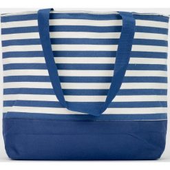 Tkaninowy shopper w paski. Niebieskie portfele damskie Greenpoint, w paski, z poliesteru, bez dodatków. Za 79,99 zł.