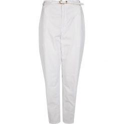 Guess Spodnie "Chino". Jeansy damskie Guess, z aplikacjami, z jeansu. Za 149,00 zł.