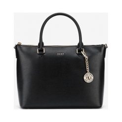 DKNY Bryant Torebka Czarny. Czarne torebki klasyczne damskie DKNY, w paski, ze skóry, bez dodatków. Za 1115,95 zł.