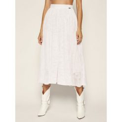 Spódnica midi Guess Floral Embroidery Detail W92D93 WBJW0. Białe spódniczki damskie Guess, z aplikacjami, z poliesteru, midi. W wyprzedaży za 299,00 zł.