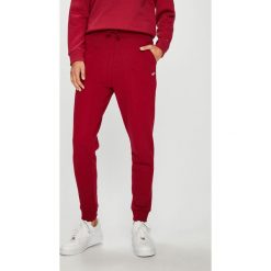 Tommy Jeans - Spodnie. Szare boyfriendy damskie Tommy Jeans. W wyprzedaży za 239,90 zł.