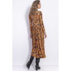 Sukienka F823. Sukienki damskie Fobya, l, bez wzorów, eleganckie, z golfem, z długim rękawem, długie, maxi. Za 170,99 zł.
