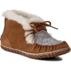 Półbuty SOREL - Out N About Moc NL2356 Elk 286. Pomarańczowe półbuty damskie marki Sorel, na co dzień, bez wzorów, ze skóry, bez obcasa, na płaskiej podeszwie, bez zapięcia. W wyprzedaży za 229,00 zł.