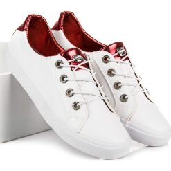 Białe trampki kylie OLIVE. Białe trampki i tenisówki damskie marki KYLIE, bez wzorów, bez zapięcia. Za 69,00 zł.