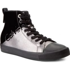 Trampki CALVIN KLEIN JEANS - Dotty R0640 Pewter/Black. Szare półbuty damskie Calvin Klein Jeans, bez wzorów, z jeansu, na sznurówki. W wyprzedaży za 209,00 zł.