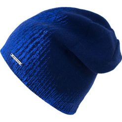 Czapka damska Błyszcząca kaskada niebieska. Niebieskie czapki zimowe damskie Art of Polo. Za 66,01 zł.