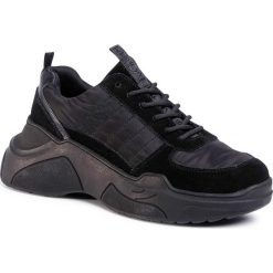 Sneakersy KENDALL + KYLIE - Logan Black. Czarne półbuty damskie bez wzorów, ze skóry, bez obcasa, na płaskiej podeszwie, bez zapięcia. W wyprzedaży za 289,00 zł.