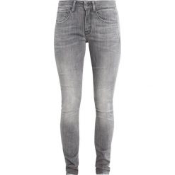 GStar 3301 MID SKINNY Jeans Skinny Fit tricia grey superstretch. Szare rurki damskie G-Star. W wyprzedaży za 375,20 zł.