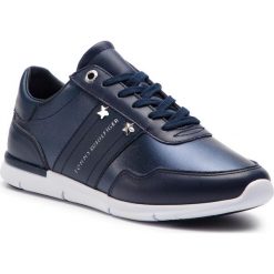 Sneakersy TOMMY HILFIGER - Tommy Essential Leather Sneaker FW0FW03688 Tommy Navy 406. Niebieskie półbuty damskie TOMMY HILFIGER, ze skóry ekologicznej. W wyprzedaży za 359,00 zł.