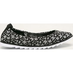Dkny - Baleriny. Czarne baleriny damskie DKNY, bez wzorów, z gumy, bez obcasa, na obcasie. Za 449,90 zł.
