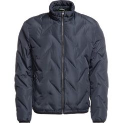 Kurtka puchowa Pierre Cardin 69040/000/4564. Niebieskie kurtki męskie Pierre Cardin, m, bez wzorów, z poliesteru, bez kaptura. W wyprzedaży za 459,00 zł.