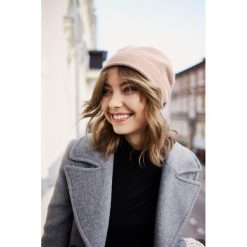 Czapka wełniana jasnobeżowa ONE SIZE beż. Brązowe czapki męskie marki Marie Zélie, w paski, z bawełny, eleganckie. W wyprzedaży za 133,60 zł.