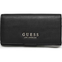 Guess Jeans - Portfel. Czarne portfele damskie marki Guess Jeans, z aplikacjami, z poliesteru. Za 279,90 zł.