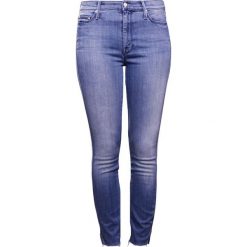 Mother THE VAMP FRAY Jeansy Slim Fit blue denim. Niebieskie jeansy damskie relaxed fit marki Mother, z bawełny. W wyprzedaży za 839,40 zł.