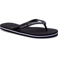 Japonki ARMANI EXCHANGE - XUQ001 XCC10 00002 Black. Czarne klapki męskie Armani Exchange, z tworzywa sztucznego, bez zapięcia. Za 179,00 zł.