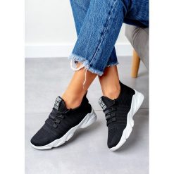 Czarne buty sportowe sznurowane casu 1106. Czarne buty dziewczęce sportowe Casu, bez wzorów, na sznurówki. Za 49,99 zł.