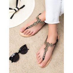 Eleganckie sandaŁy z cyrkoniami. Sandały damskie SMALL SWAN, bez wzorów, ze skóry ekologicznej, eleganckie, bez obcasa, bez zapięcia. Za 99,00 zł.