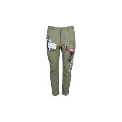 Spodnie z pięcioma kieszeniami Dsquared S74KB0239. Zielone spodnie męskie Dsquared, s, bez wzorów. Za 1399,00 zł.