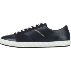 Emporio Armani Tenisówki Niebieski. Niebieskie trampki męskie Emporio Armani, bez wzorów, ze skóry, na sznurówki. Za 869,95 zł.