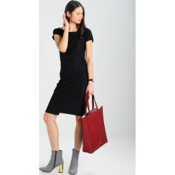 Sukienki hiszpanki: KIOMI Sukienka etui black
