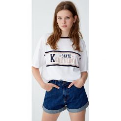 Koszulka „Kentucky”. Szare bluzki damskie marki Pull&Bear. Za 49,90 zł.