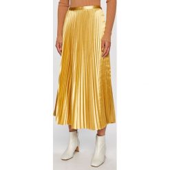 Guess Jeans - Spódnica. Szare spódniczki damskie Guess Jeans, s, z aplikacjami, z poliesteru, maxi, rozkloszowane. Za 549,90 zł.