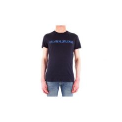 T-shirty z krótkim rękawem Calvin Klein Jeans J30J307856. Czarne t-shirty męskie marki Calvin Klein Jeans, m, bez wzorów, z jeansu, bez kołnierzyka, krótkie. Za 178,64 zł.