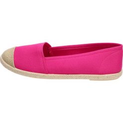 Espadryle damskie WISHOT 130 SLIP ON FUKSJA. Czerwone espadryle damskie Wishot, bez wzorów, bez zapięcia. W wyprzedaży za 40,00 zł.