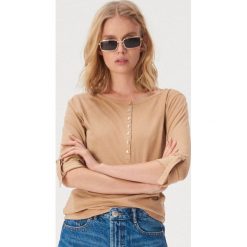 Bawełniana bluzka z guzikami - Beżowy. Brązowe bluzki damskie Sinsay, s, bez wzorów, z bawełny, bez kołnierzyka, bez rękawów. Za 24,99 zł.