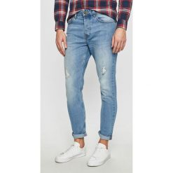 Only & Sons - Jeansy Avi Damage Blue. Niebieskie jeansy męskie Only & Sons, bez wzorów. W wyprzedaży za 99,90 zł.