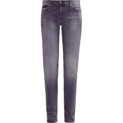 7 for all mankind PYPER Jeansy Slim Fit grey. Szare rurki damskie marki 7 for all mankind. W wyprzedaży za 756,75 zł.