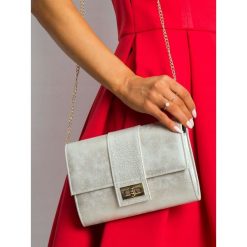 Kopertówka wizytowa Rovicky W66 srebrna - srebrny. Szare kopertówki damskie ROVICKY, na co dzień, w paski, ze skóry ekologicznej, eleganckie, na ramię, małe, bez dodatków. Za 59,99 zł.