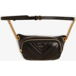 DKNY - Saszetka damska ze skóry – Vivian, czarny. Czarne saszetki damskie DKNY, bez wzorów, ze skóry, bez dodatków. Za 649,95 zł.