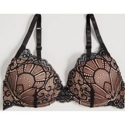 Koronkowy stanik push up - Czarny. Czarne biustonosze Sinsay, bez wzorów, z koronki. Za 29,99 zł.